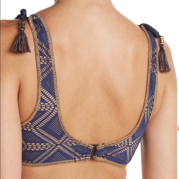 NWT, Becca Wanderlust Crochet Tassel Bikini TOP In Navy, Size M - Picture 3 of 4